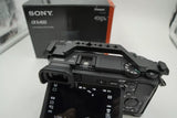 Sony A6400 24.2 MP APS-C VERY LOW SHUTTER!! Cage included! Video Camera