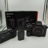 Sony Alpha a7R III Mirrorless Digital Camera Battery Grip!!