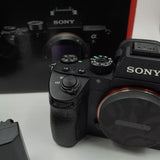 Sony Alpha a7R III Mirrorless Digital Camera Battery Grip!!